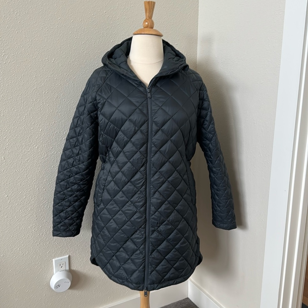 Athleta Whisper Featherless Puffer Parka